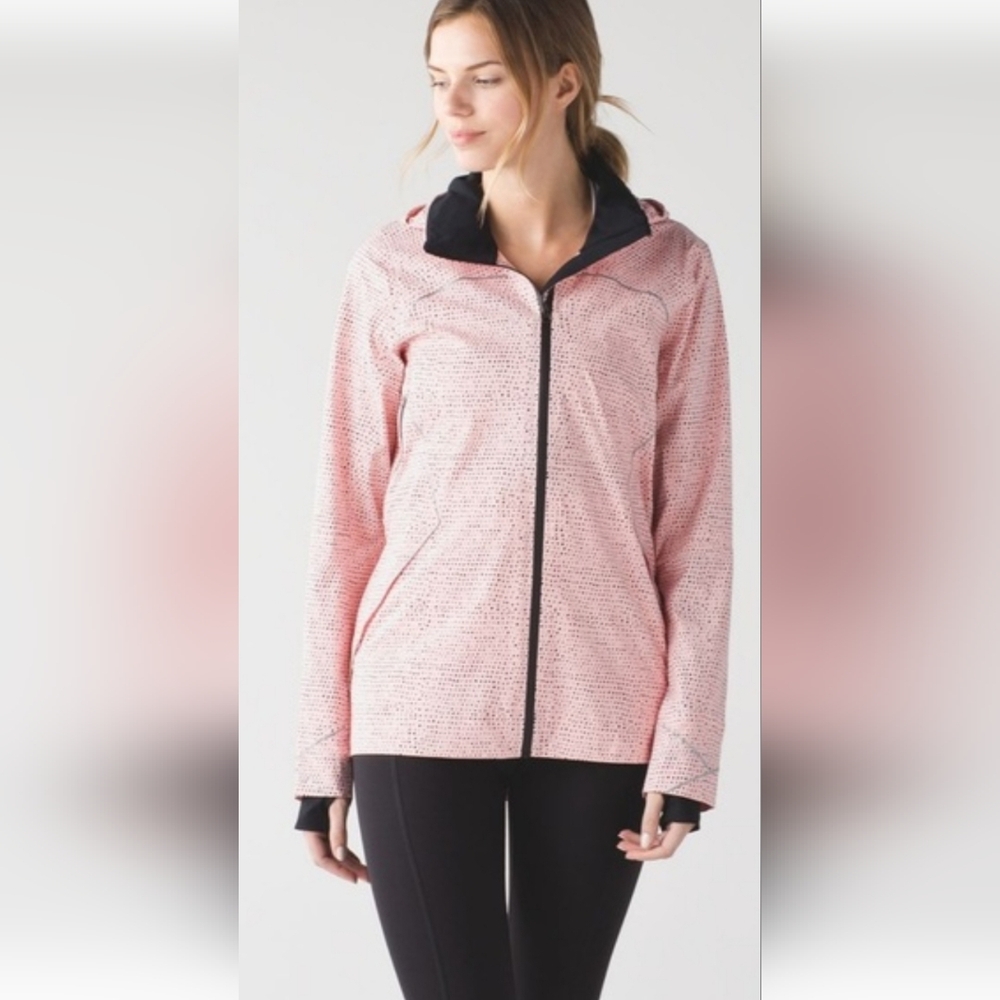 Lululemon runaway jacket pink black dots size 6 NEW